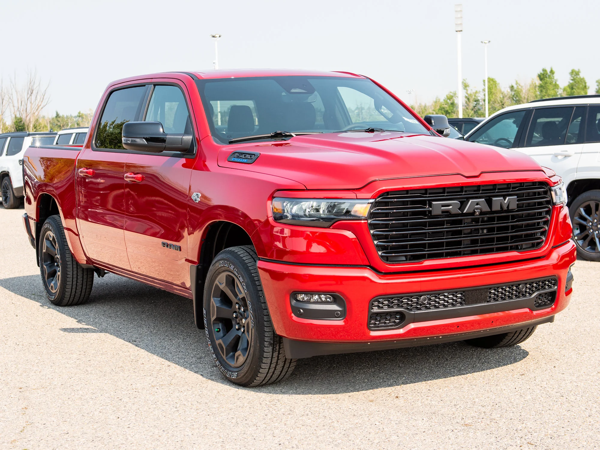 New 2026 Red RAM Sport* Crew Cab 4x4, HEMI V8, 3.92 Rear Axle, Heated Seats/Wheel image 9