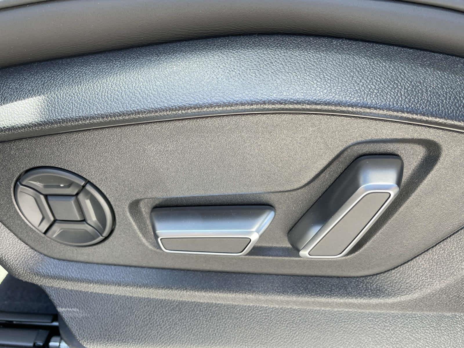 New 2026 0E0E/Black Audi Premium Plus image 16