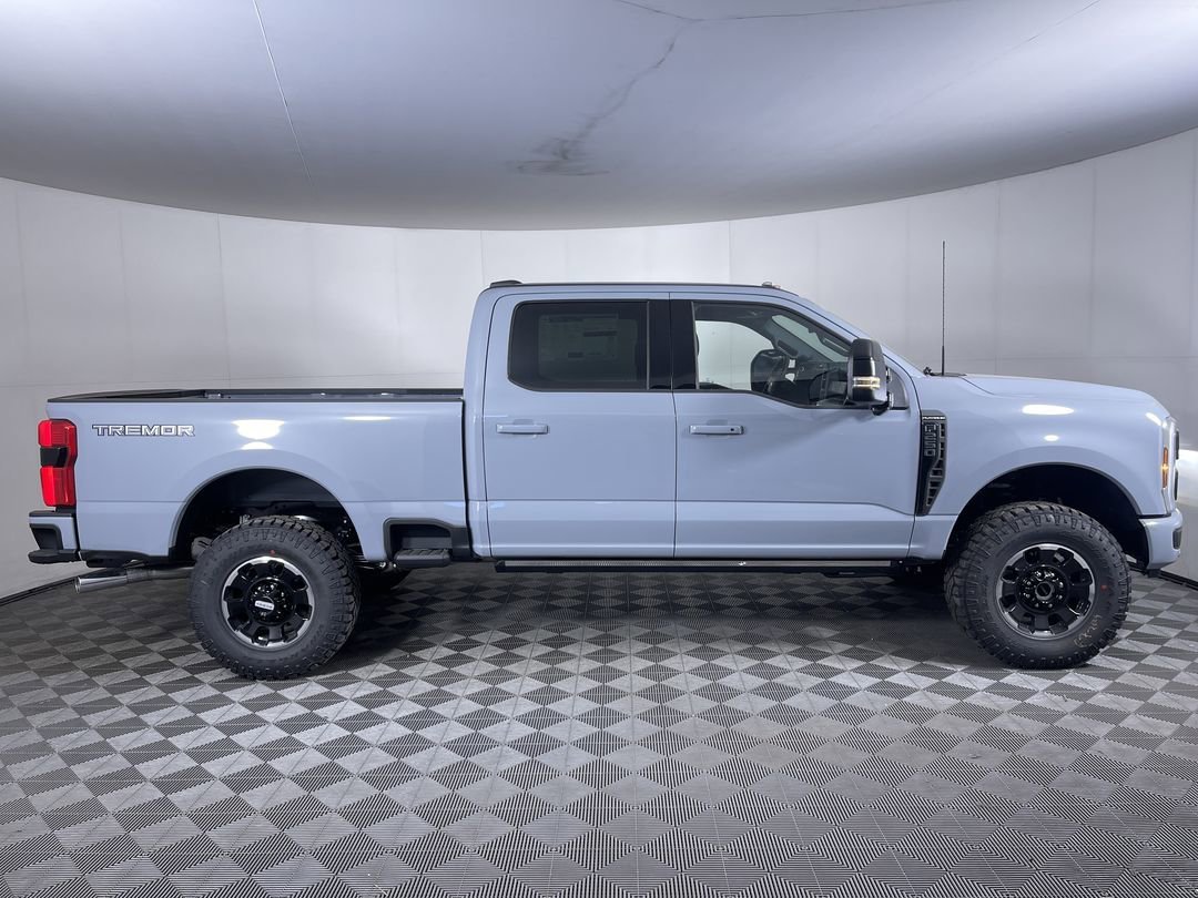 New 2026 Glacier Gray Metallic Tri-Coat Ford Platinum image 10