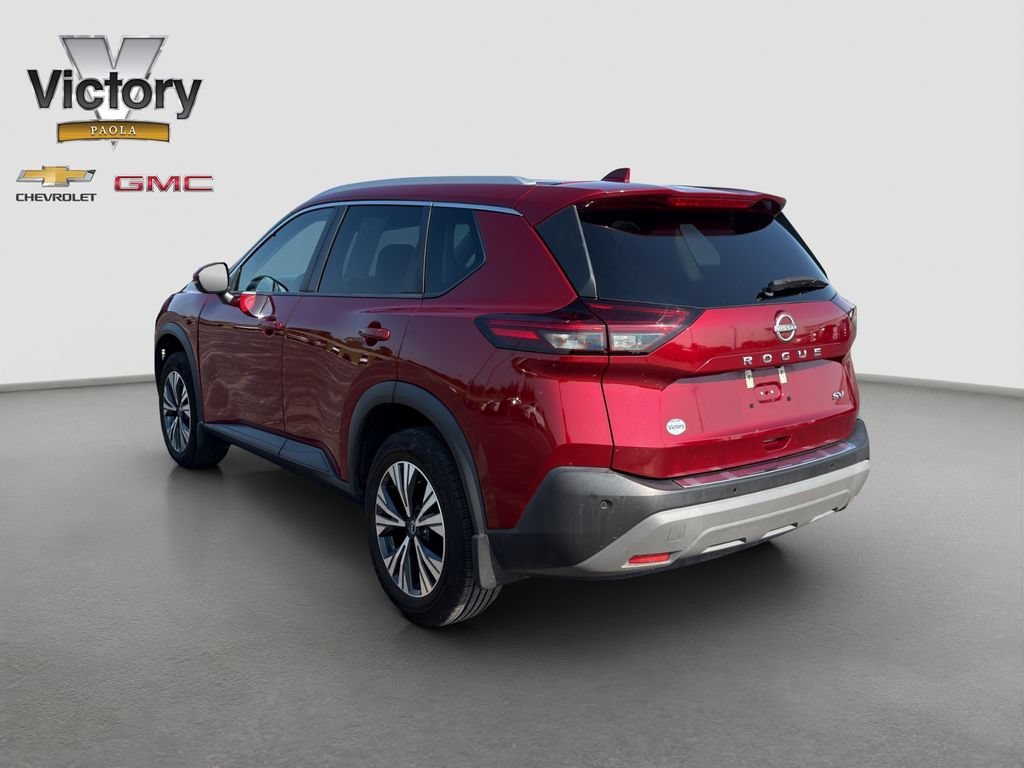 Used 2022 Red Nissan SV FWD image 4