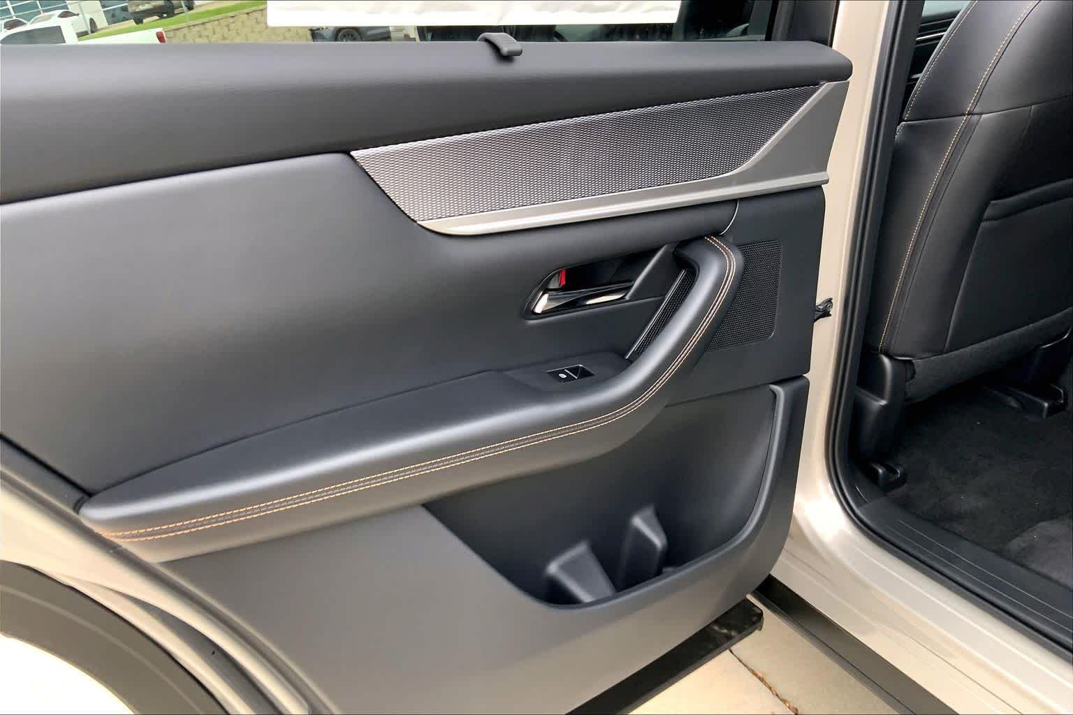 New 2026 Platinum Quartz Metallic Mazda Preferred AWD image 19