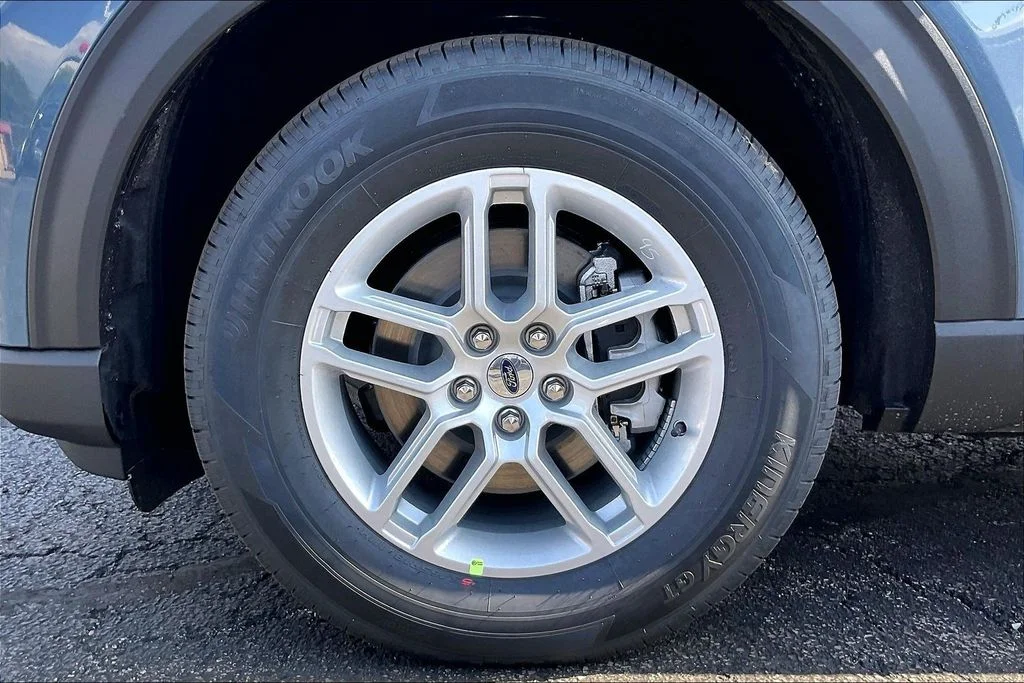 New 2026 Vapor Blue Metallic Ford Active image 8