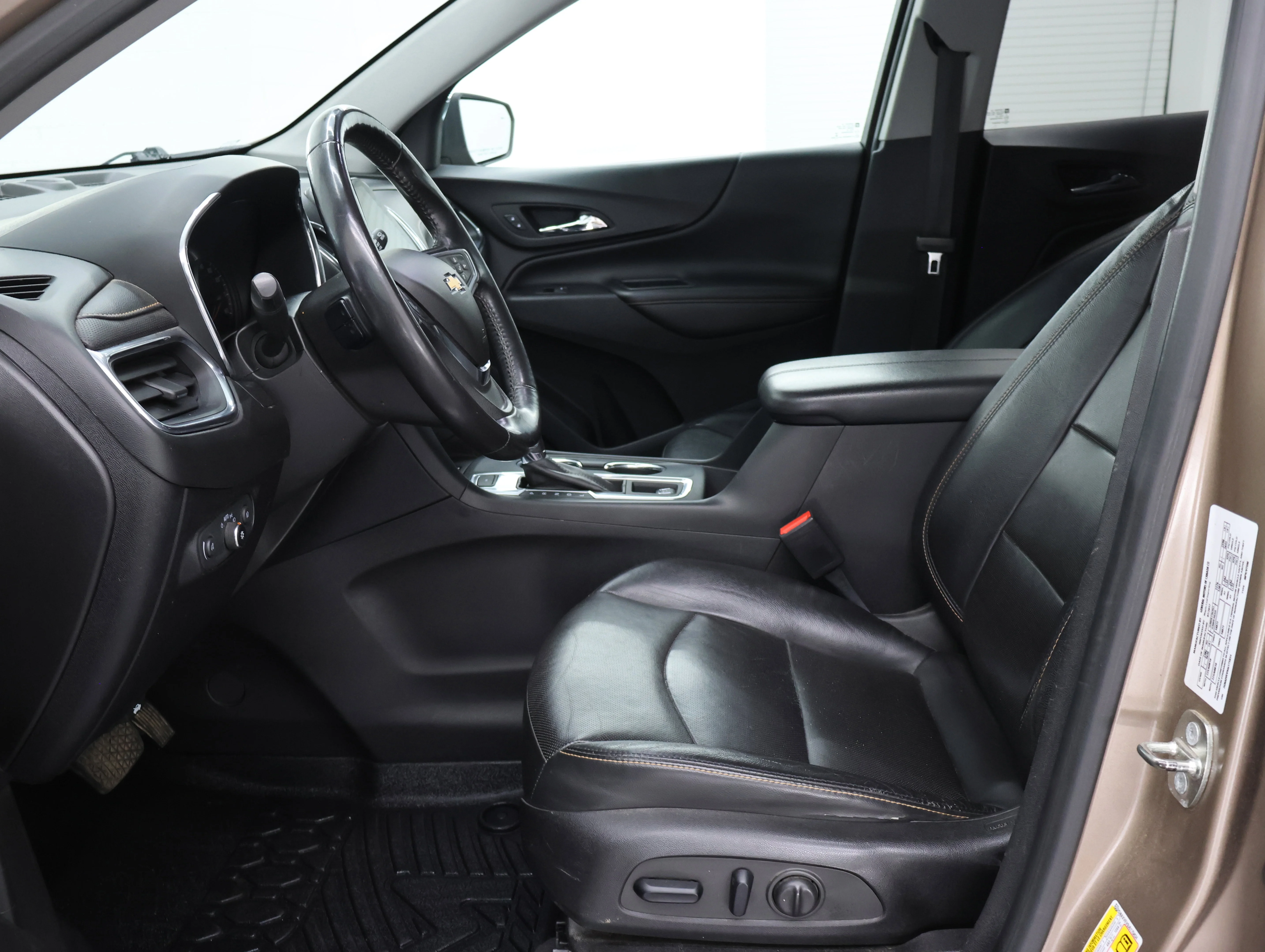 Used 2018 Sandy Ridge Metallic Chevrolet Premier image 8