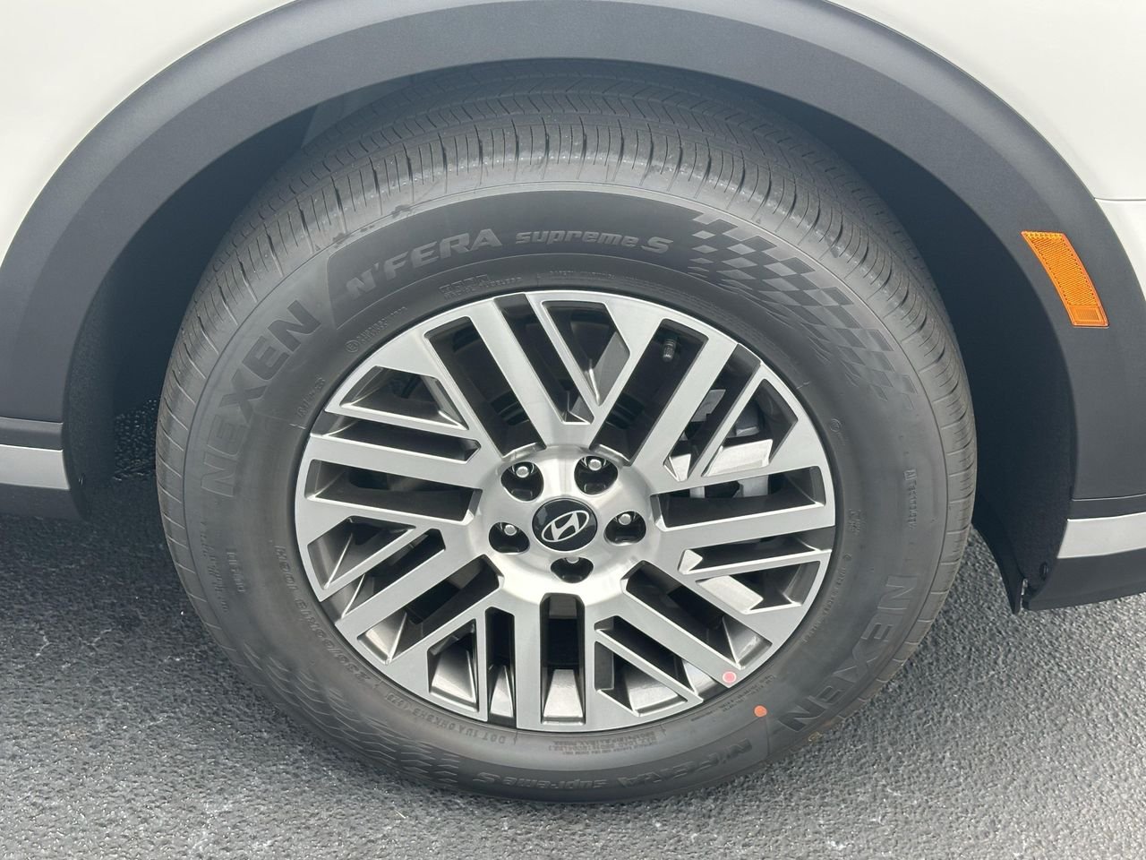 New 2026 Creamy White Pearl Hyundai SEL 7P image 12