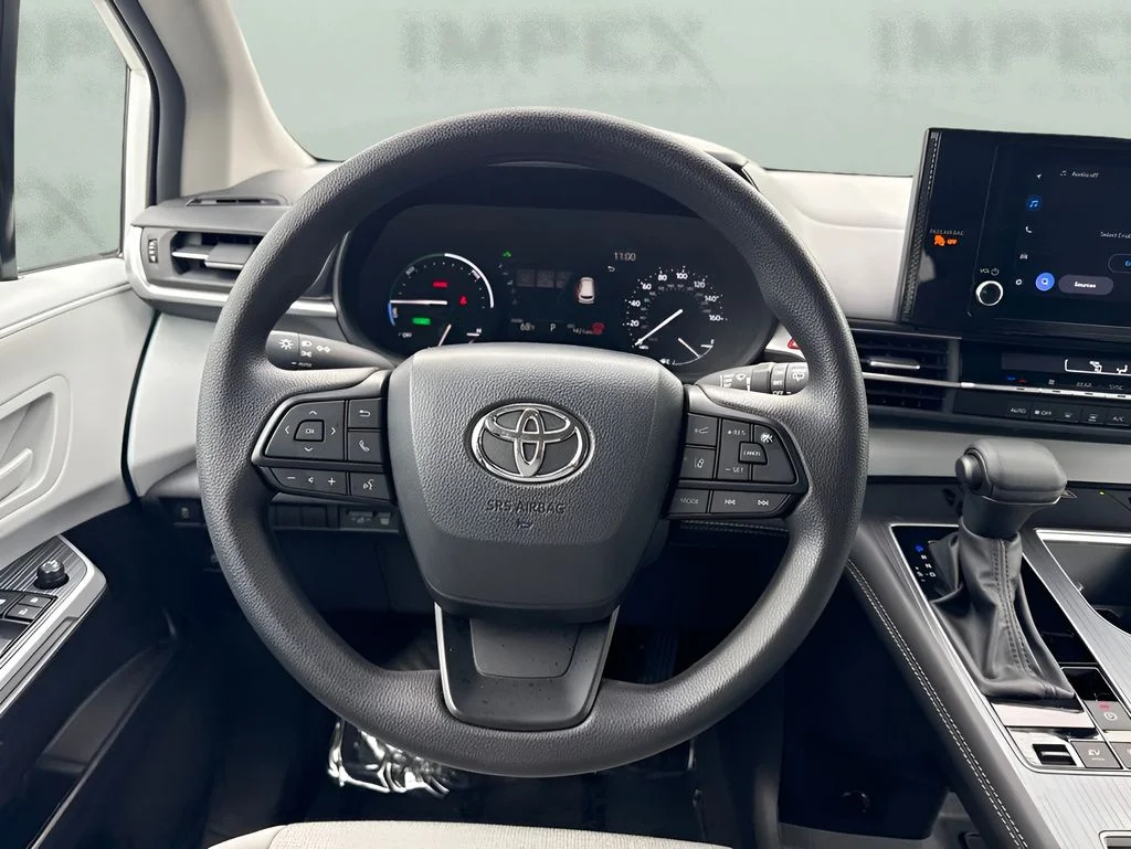 Used 2025 White Toyota LE image 16