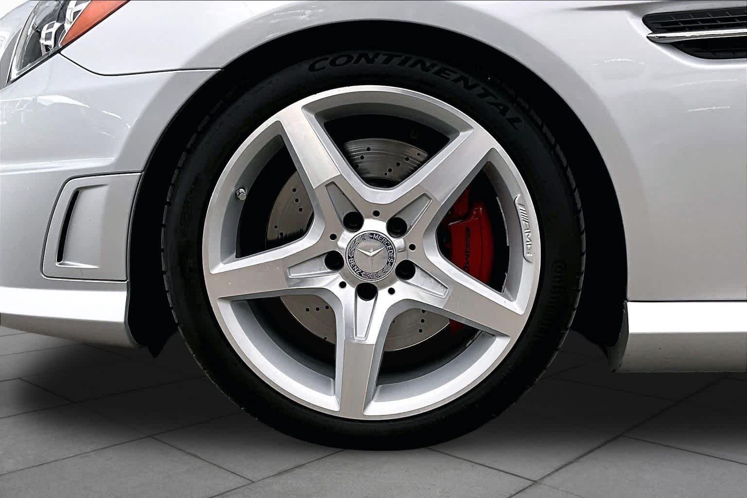 Used 2014 Iridium Silver Metallic Mercedes-Benz SLK 350 image 11