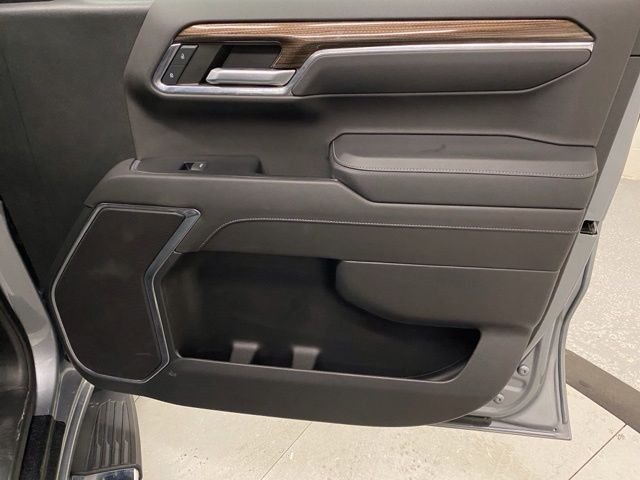 Used 2023 Gray Chevrolet RST image 25