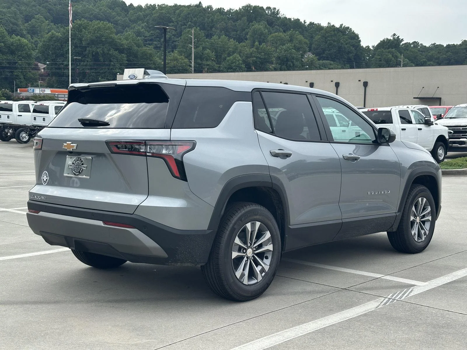 2027 Chevrolet Equinox LT - Photo 7
