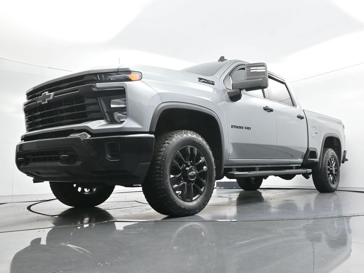 Used 2025 Sterling Gray Metallic Chevrolet Custom image 44