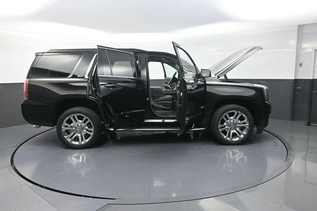 Used 2020 Black GMC SLT image 46
