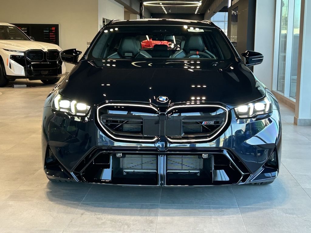 New 2027 Carbon Black Metallic BMW Base image 9