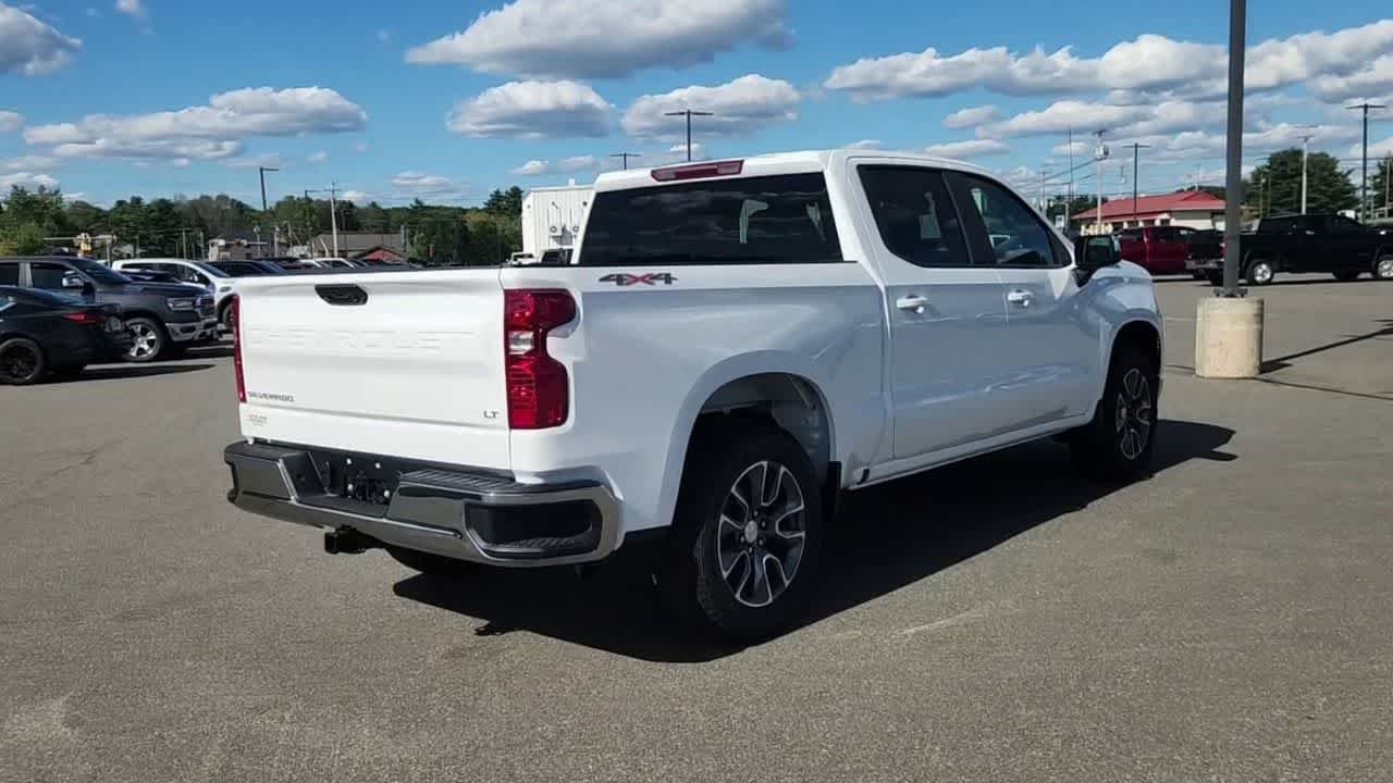 New 2026 Summit White Chevrolet LT (2FL) image 4