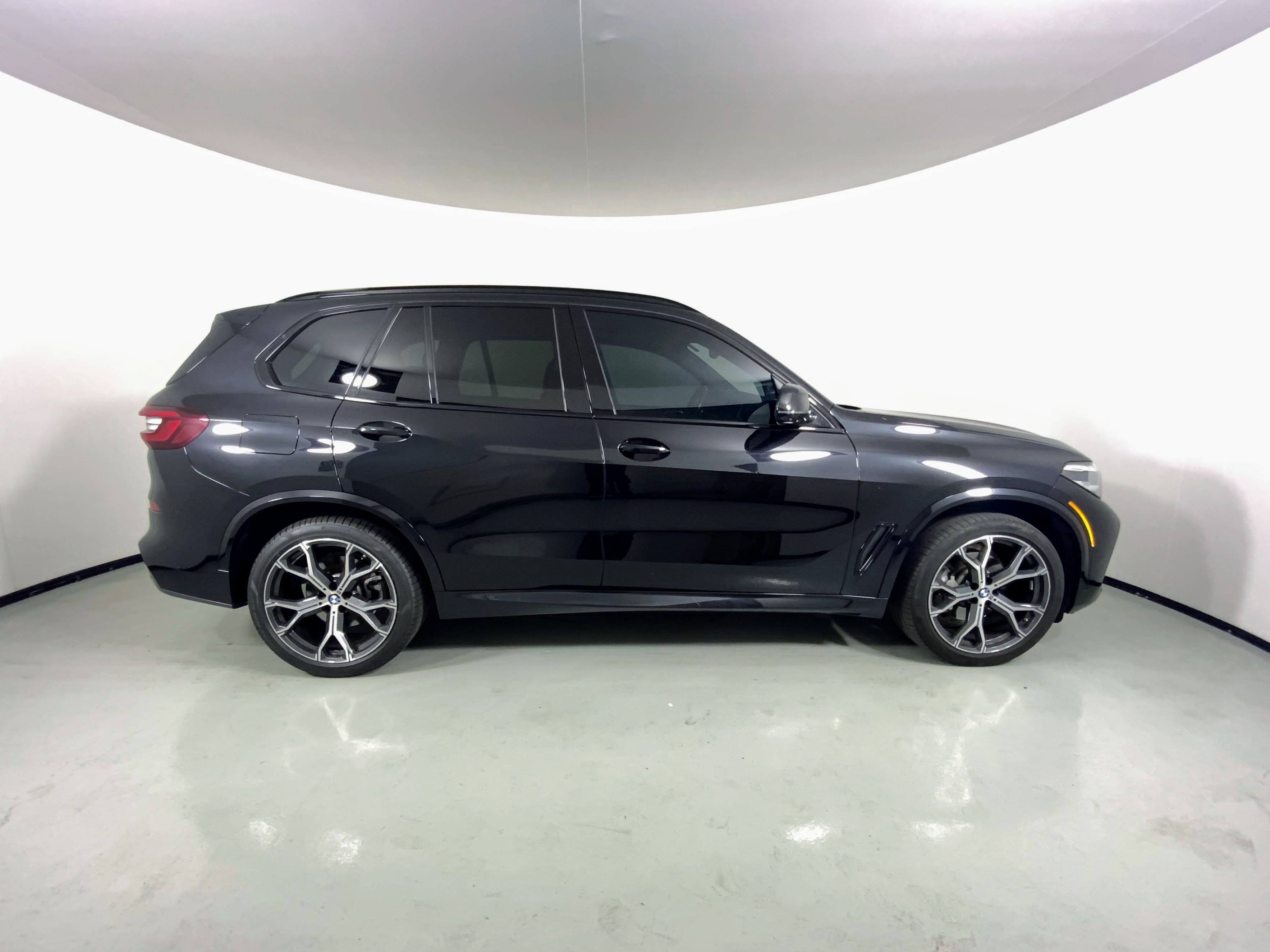 2023 Bmw X5 xDrive40i photo 2