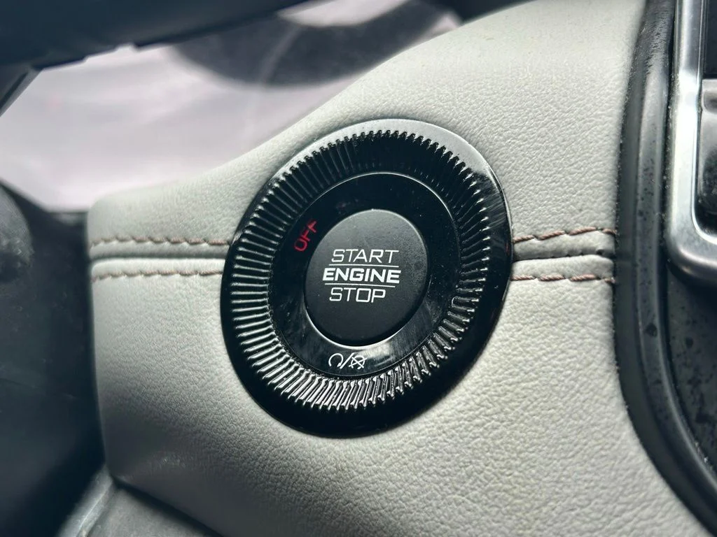 Used 2023 Blue Jeep Limited image 46