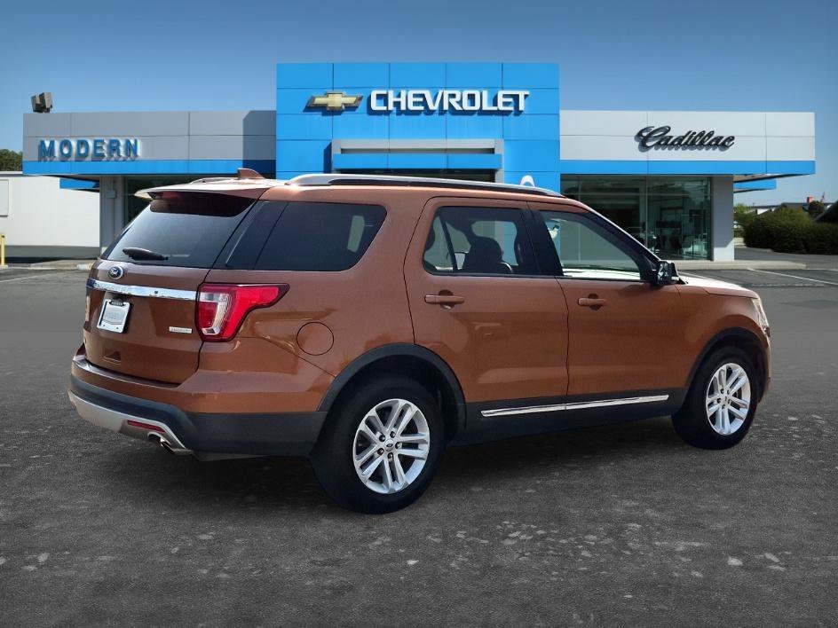 Used 2017  Ford XLT image 5