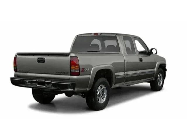 Used 2001 White Chevrolet LS image 2