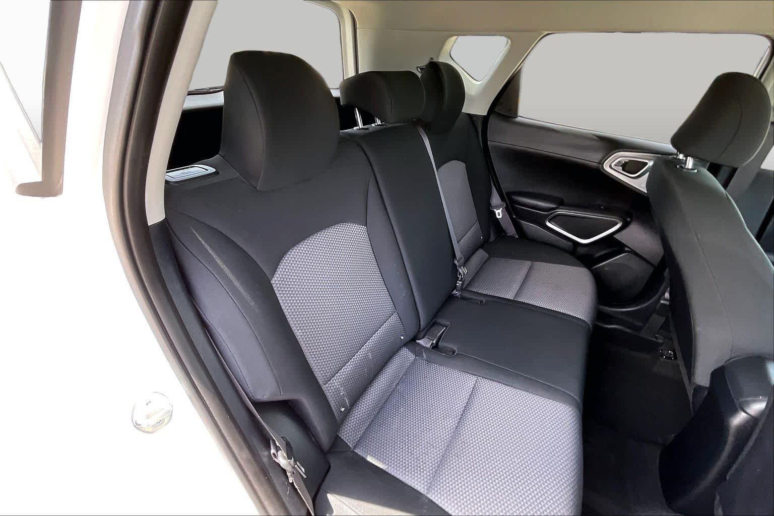 Used 2023 Snow White Pearl Kia LX image 19