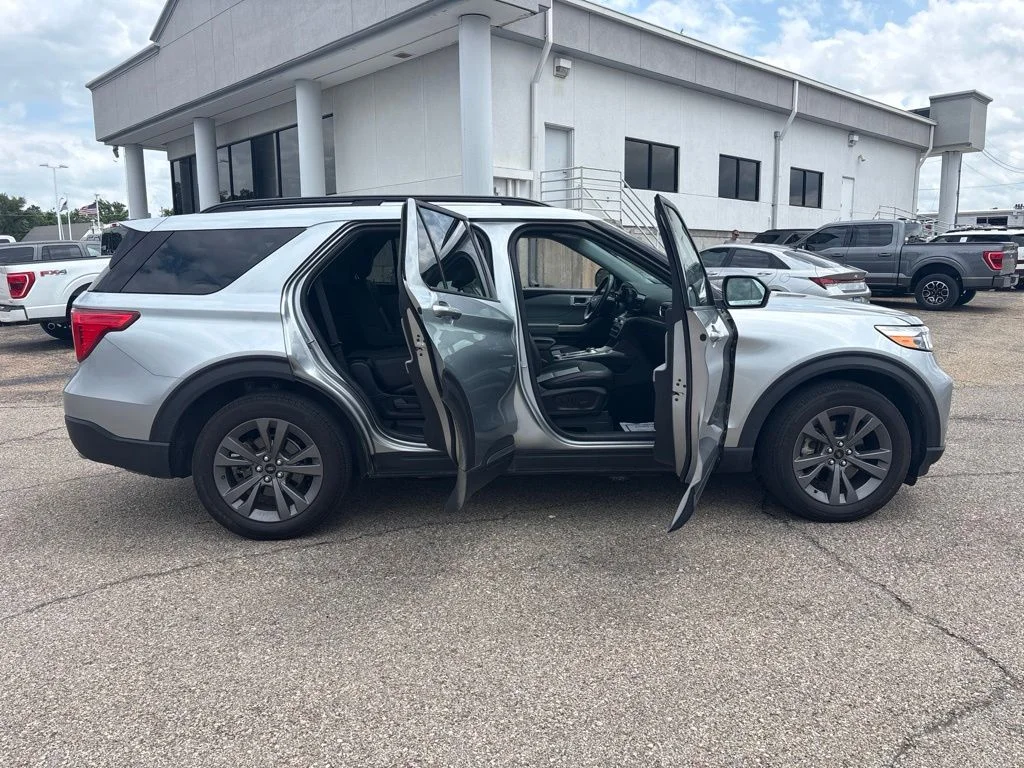 Certified Used 2023 Silver Metallic Ford XLT image 7