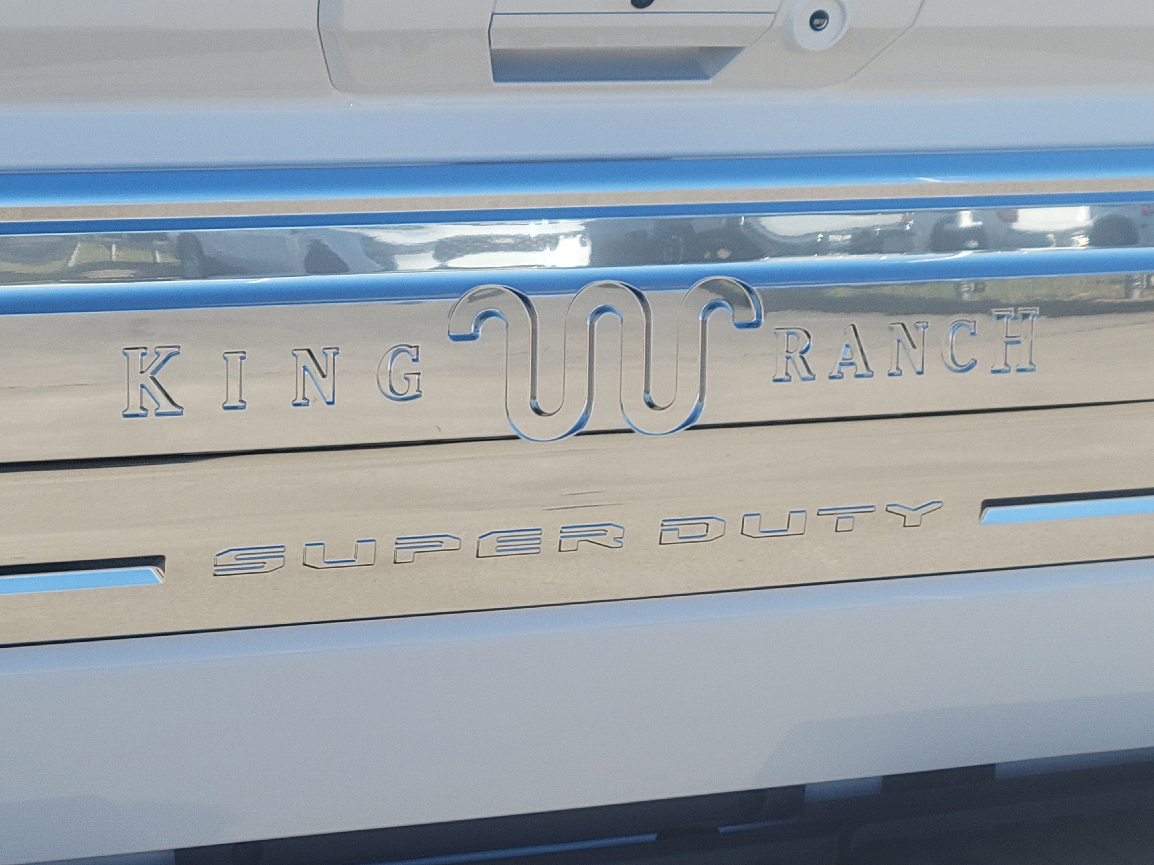 New 2026 Star White Metallic Tri-Coat Ford King Ranch image 9