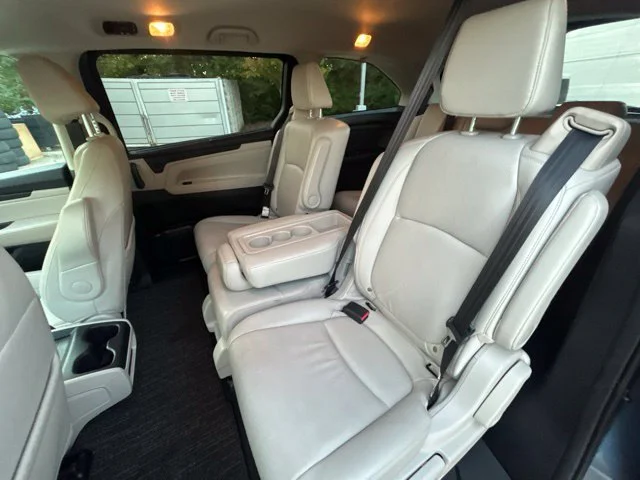 Used 2025 Silver Honda EX-L image 46