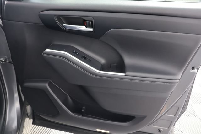 2022 Toyota Highlander XLE - Photo 30