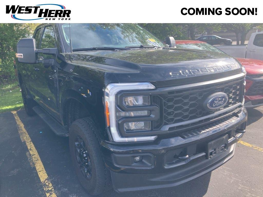 Used 2023 Black Metallic Ford XLT image 1