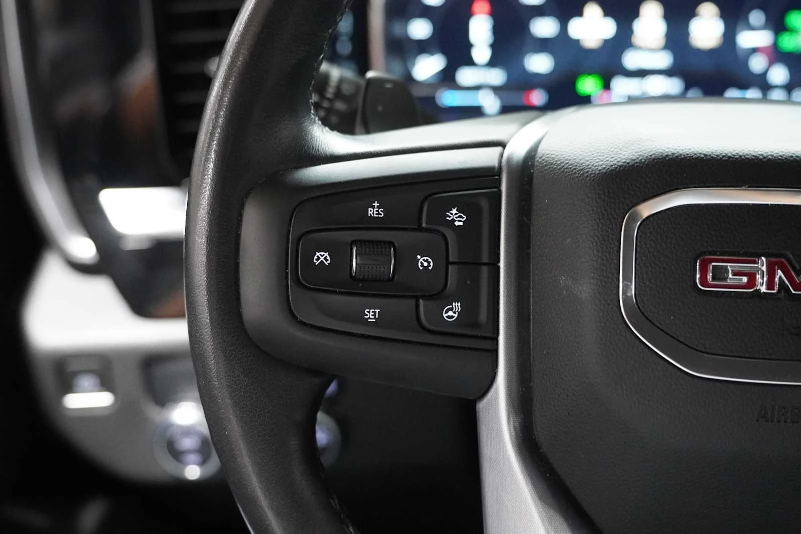 Used 2023 Summit White GMC SLT image 13