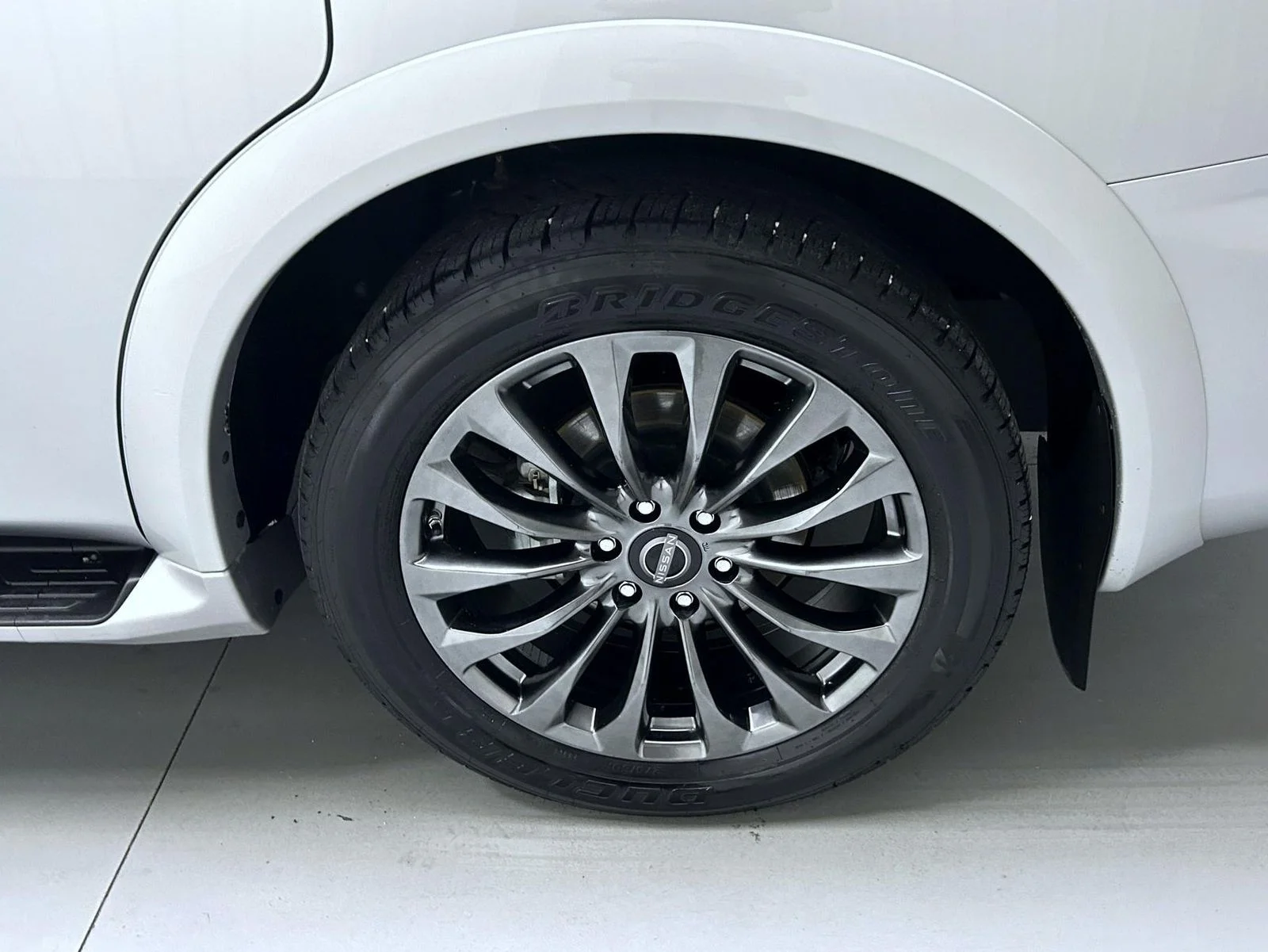 Used 2021 Silver Nissan Platinum image 23