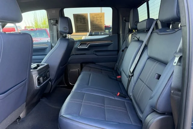Used 2022 NORTHSKY BLUE METALLIC Chevrolet High Country image 25