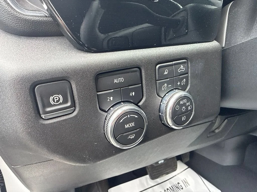 Used 2026 Summit White GMC SLT image 17