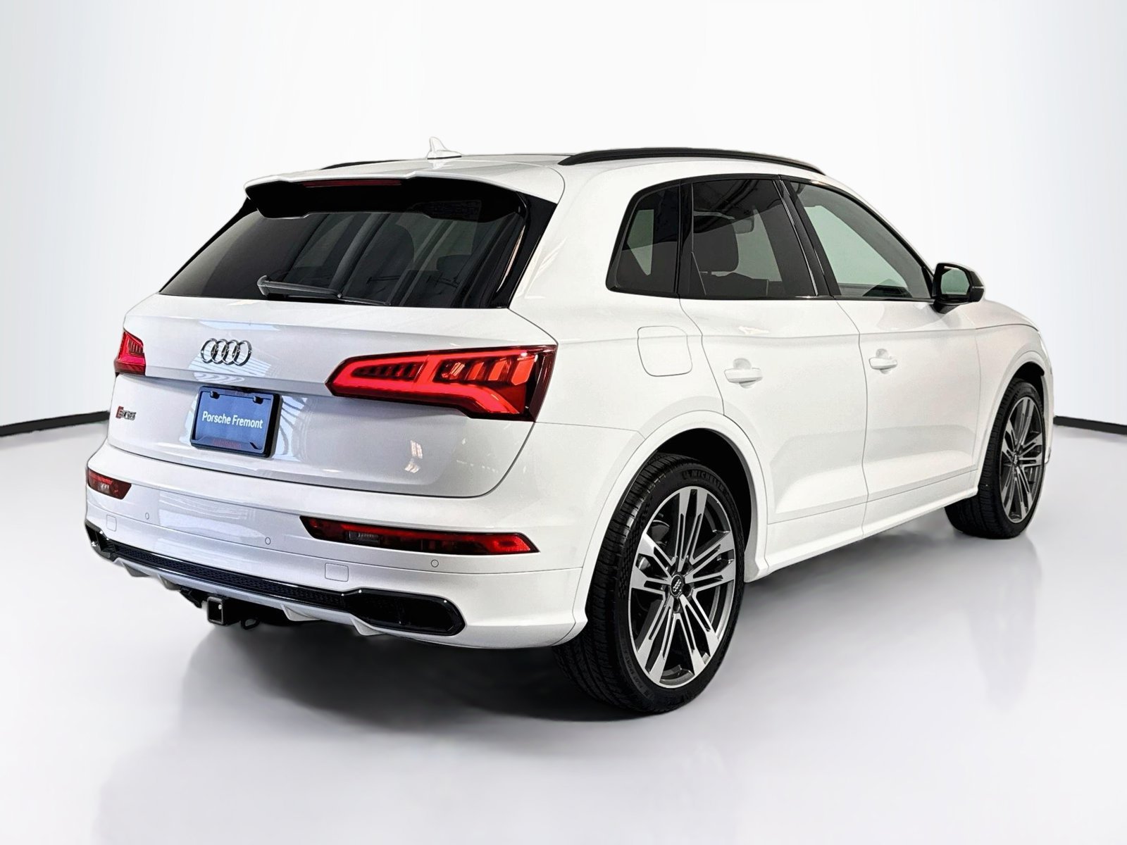 Used 2019 Ibis White Audi Premium Plus image 9