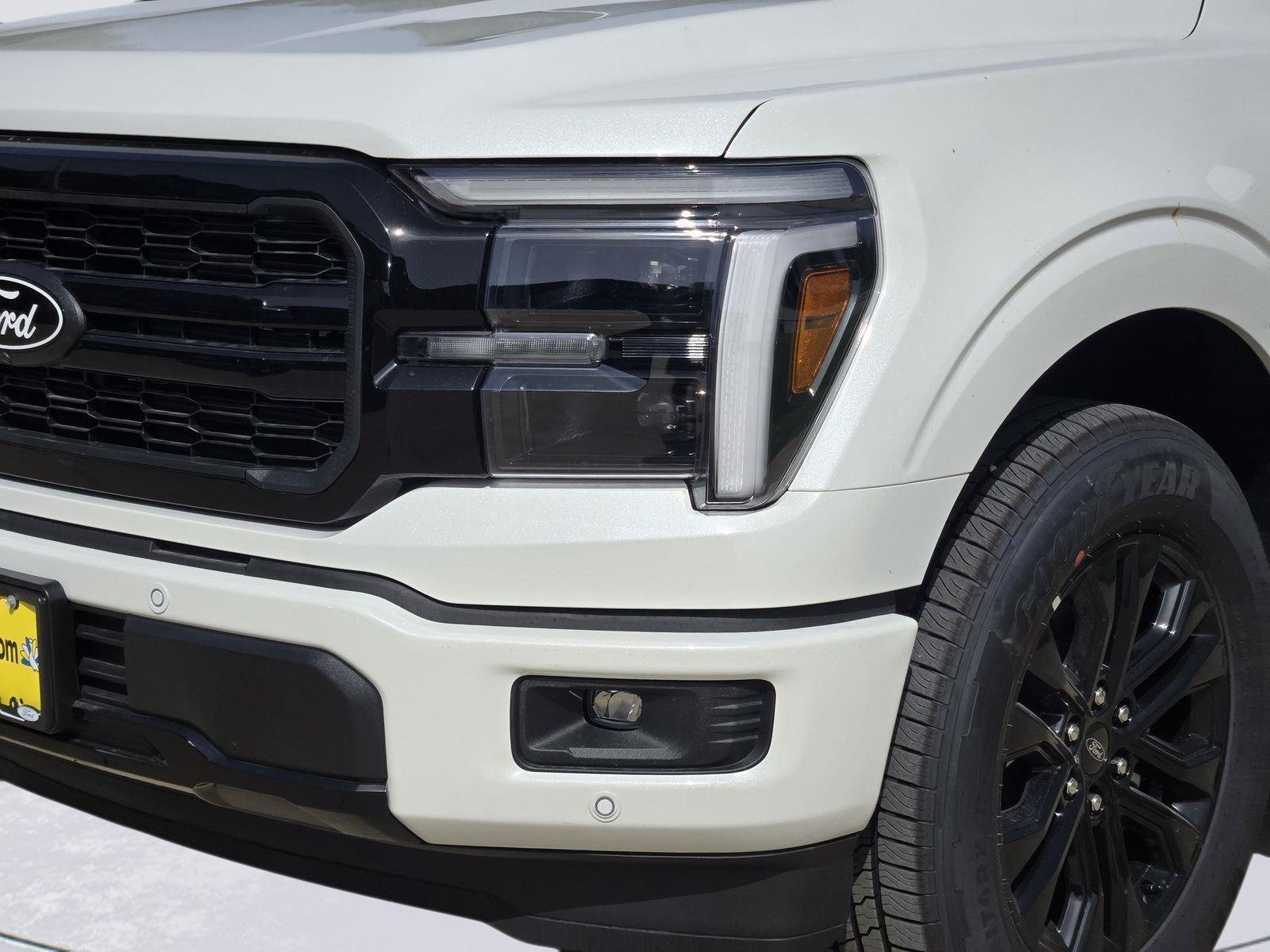 New 2026 Star White Metallic Tri-Coat Ford Lariat® image 5