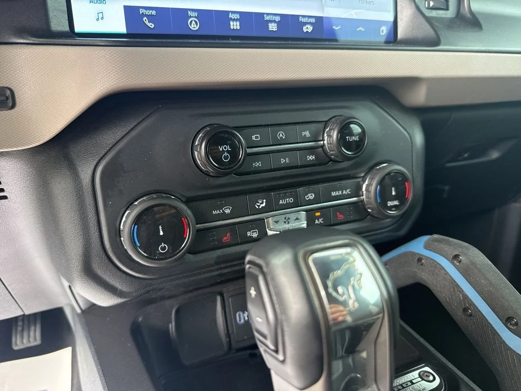 Used 2022 Black Ford Wildtrak image 16