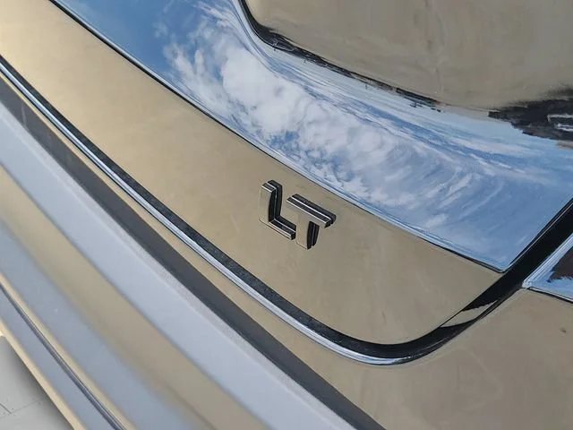 New 2026 Mosaic Black Metallic Chevrolet LT image 29