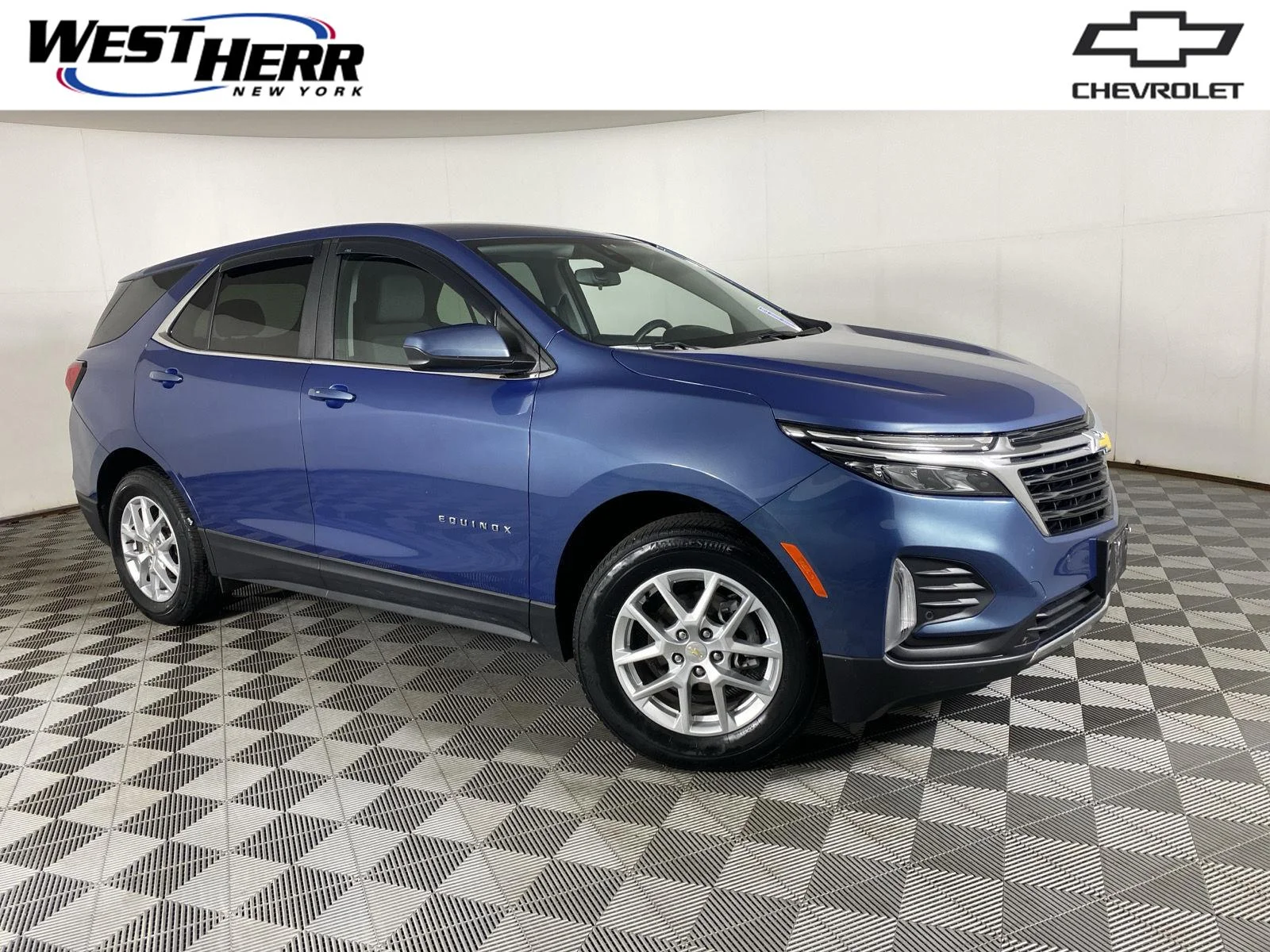 Used 2024 Lakeshore Blue Metallic Chevrolet LT image 1