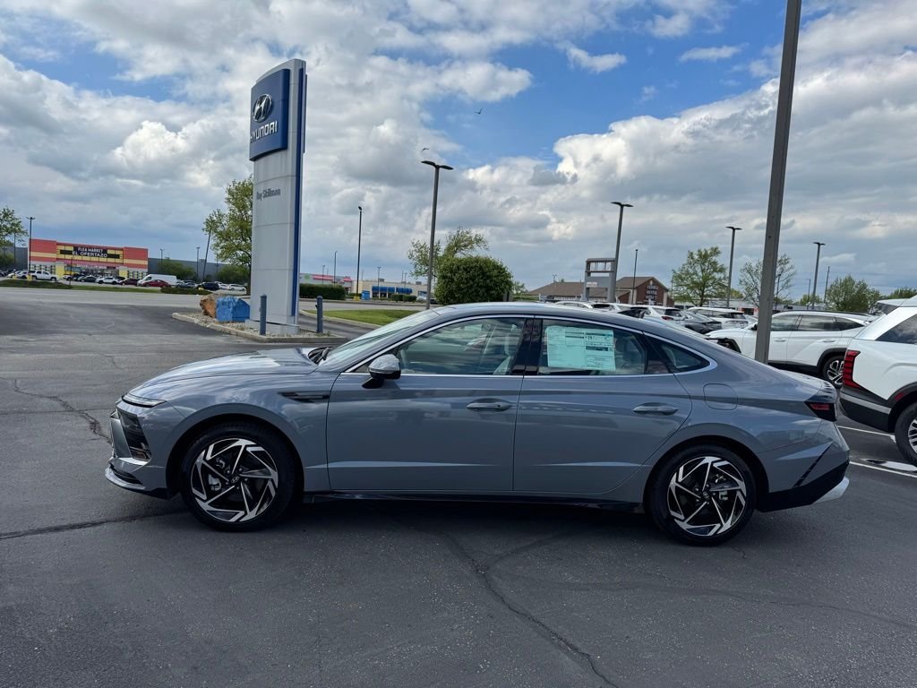 New 2026 Blue Hyundai SEL Sport image 4
