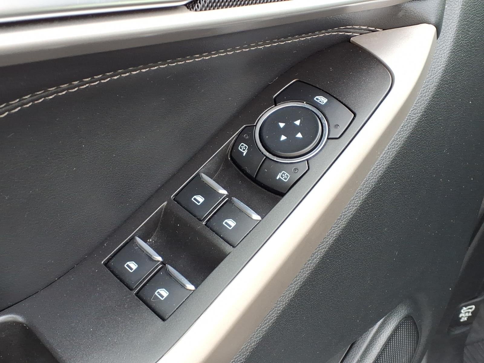 Used 2023 Gray Ford XLT image 19