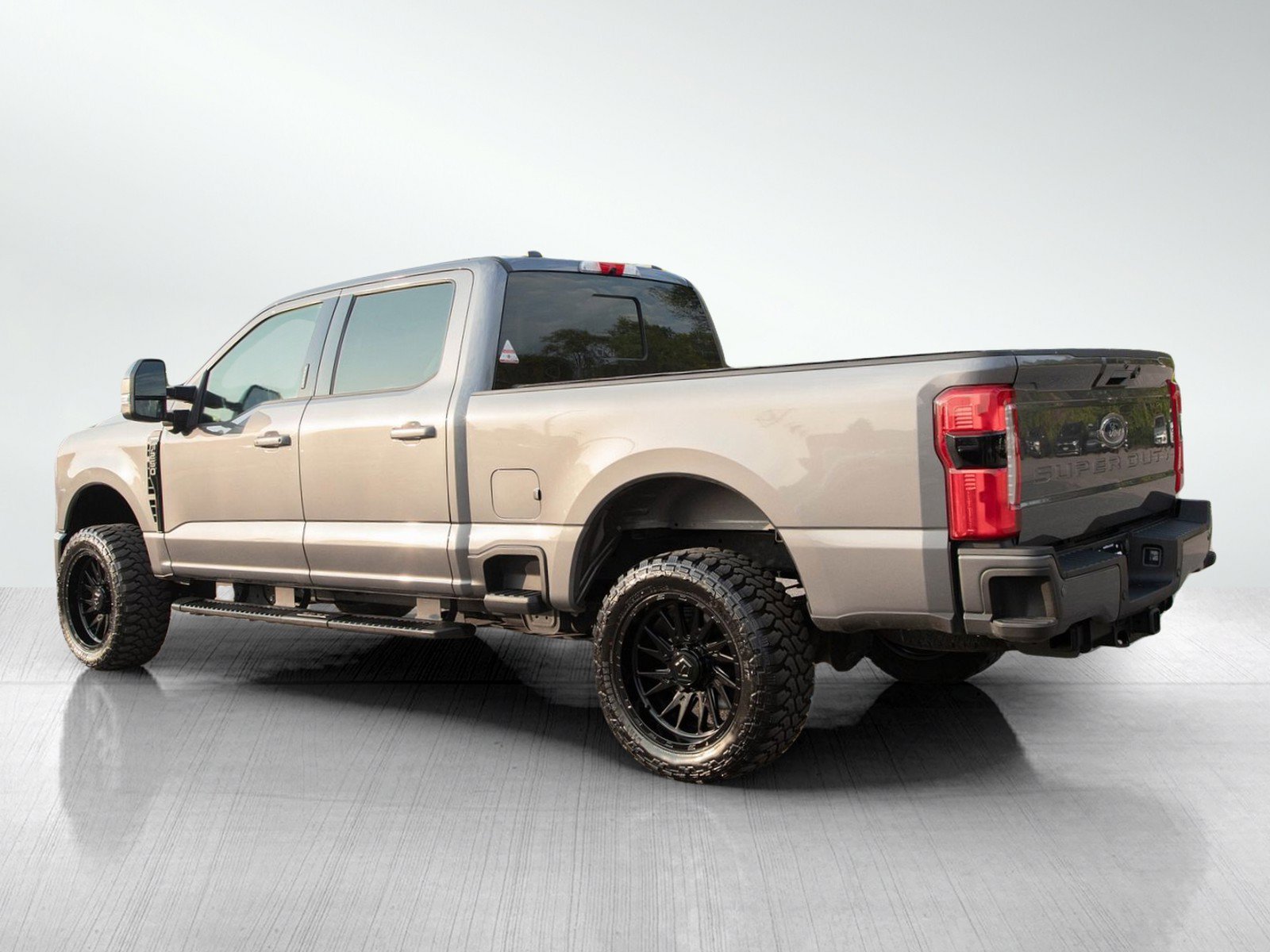 Used 2024  Ford  image 4