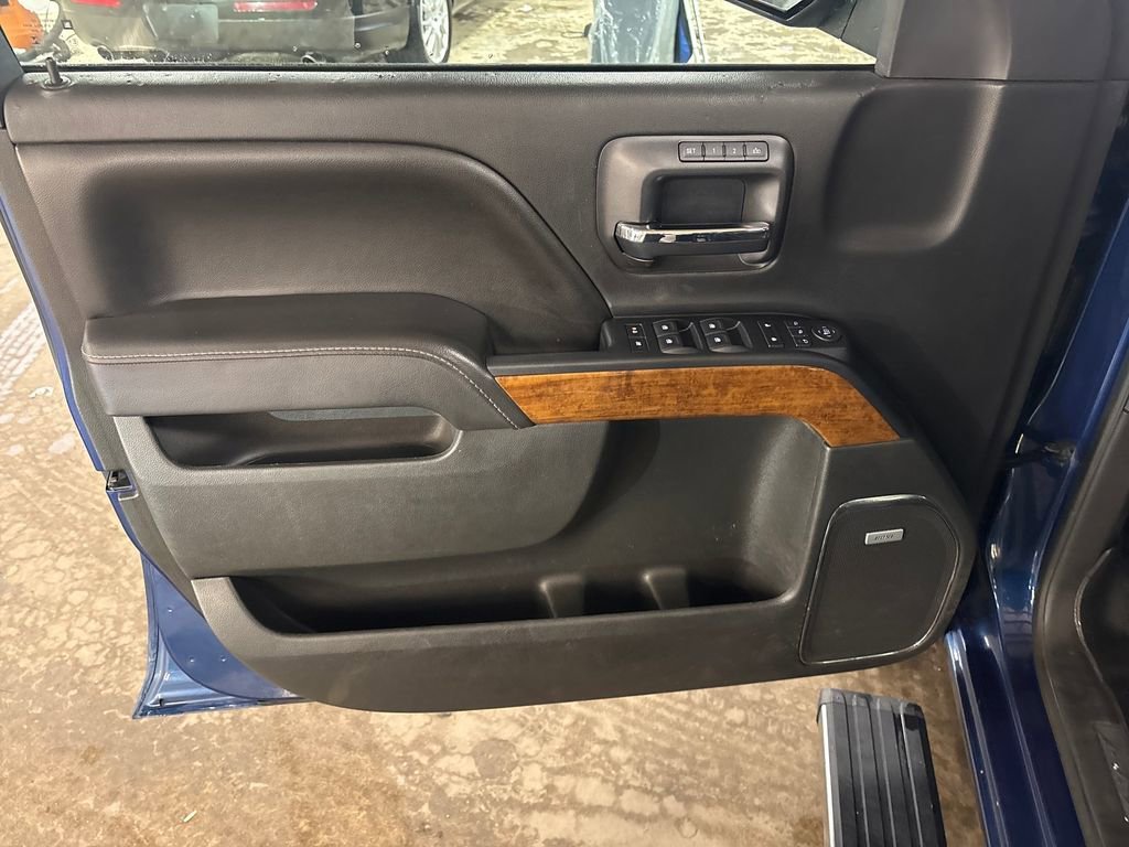 Used 2017 DEEP OCEAN BLUE METALLIC Chevrolet High Country image 15
