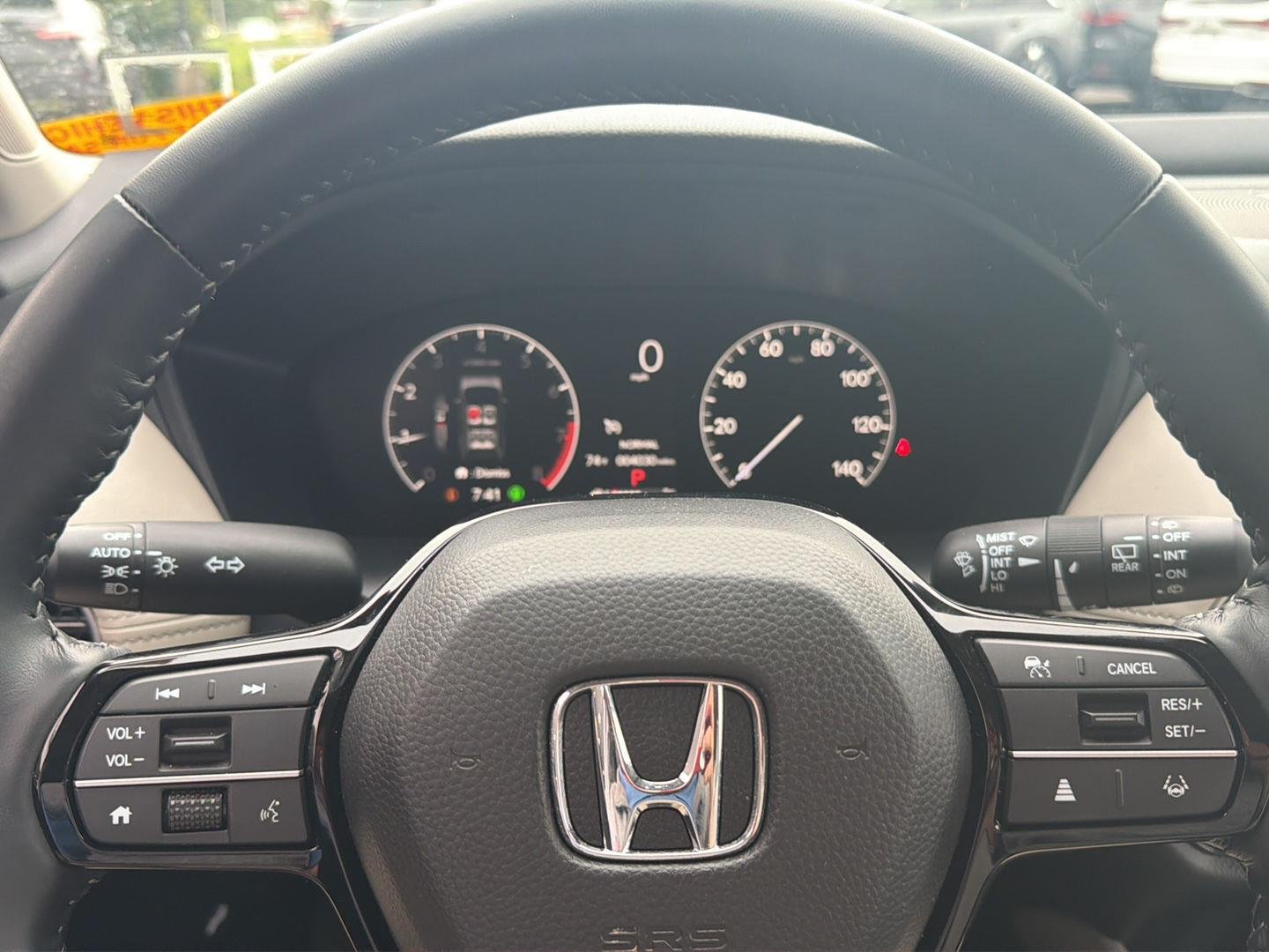 Used 2026 Solar Silver Metallic Honda EX-L image 6