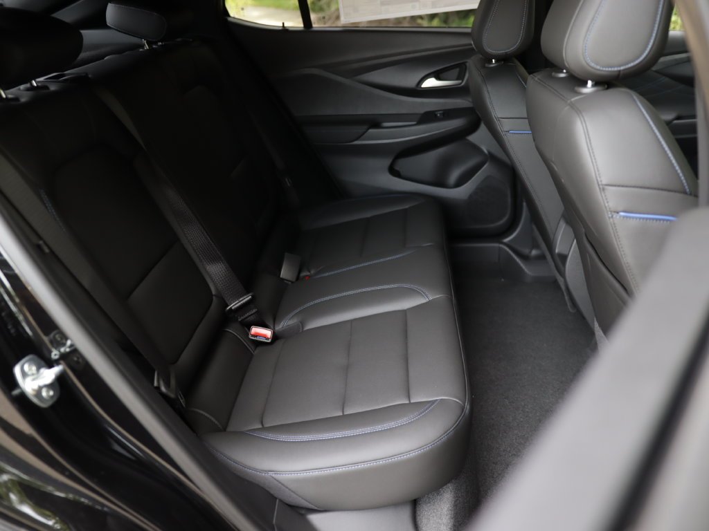 2026 Buick Envista Sport Touring - Photo 28
