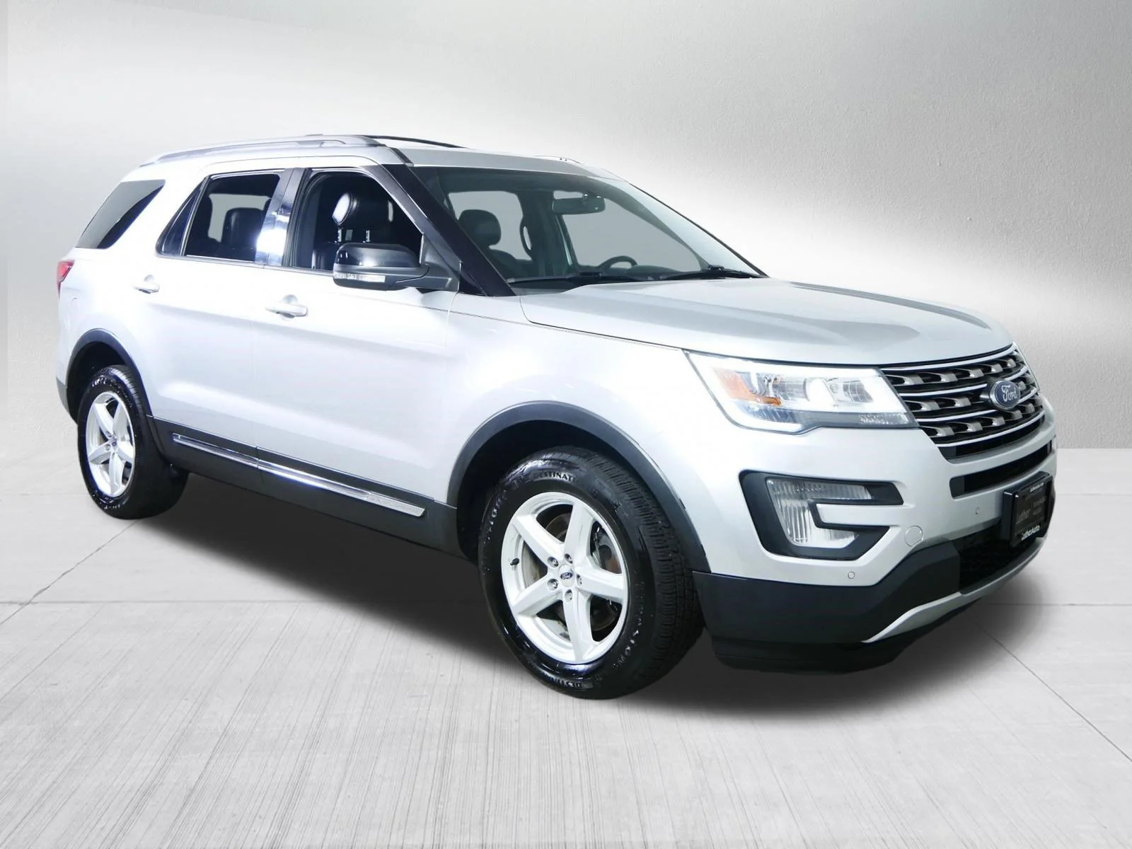 2017 Ford Explorer XLT 4WD's photo