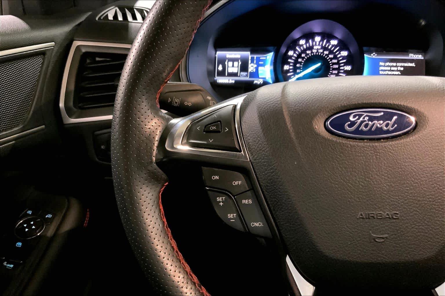 Used 2022 Agate Black Metallic Ford ST-Line image 24