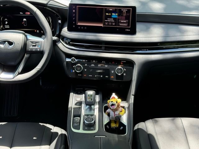 New 2027 Gray INFINITI LUXE image 31