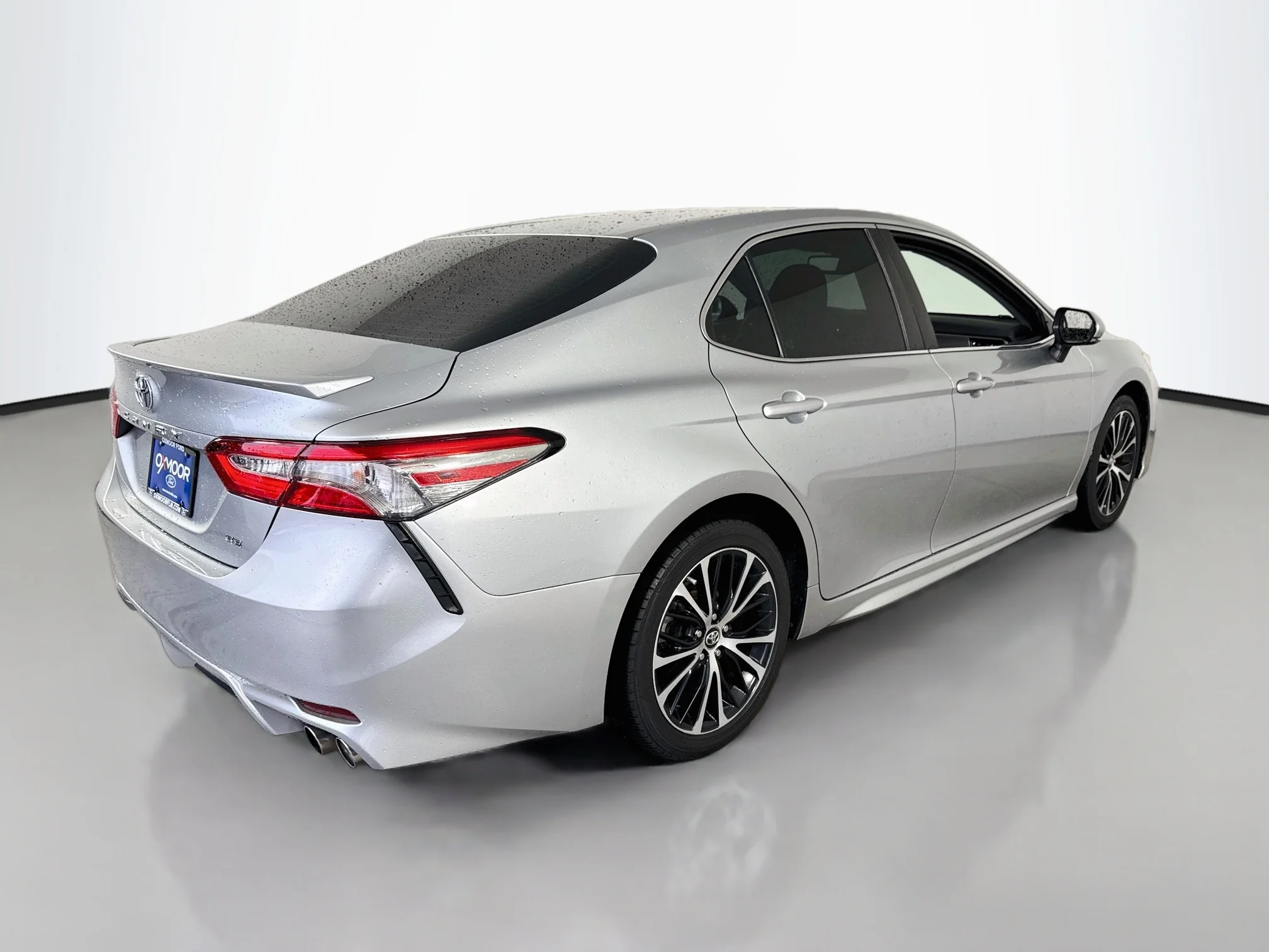 Used 2018 Celestial Silver Metallic Toyota SE image 7