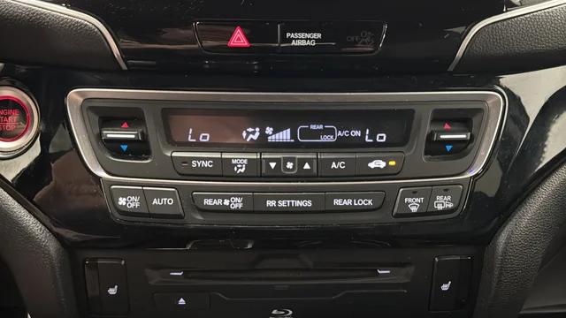 Used 2020 Platinum White Pearl Honda Touring image 19