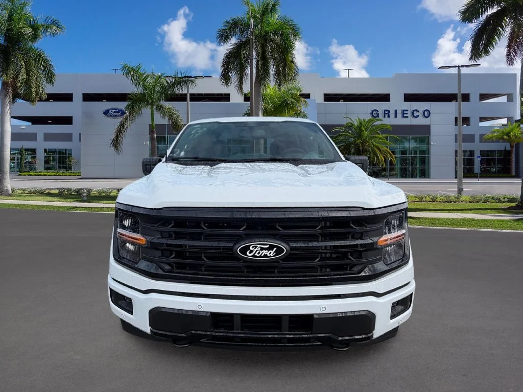 New 2026 Oxford White Ford XLT image 2