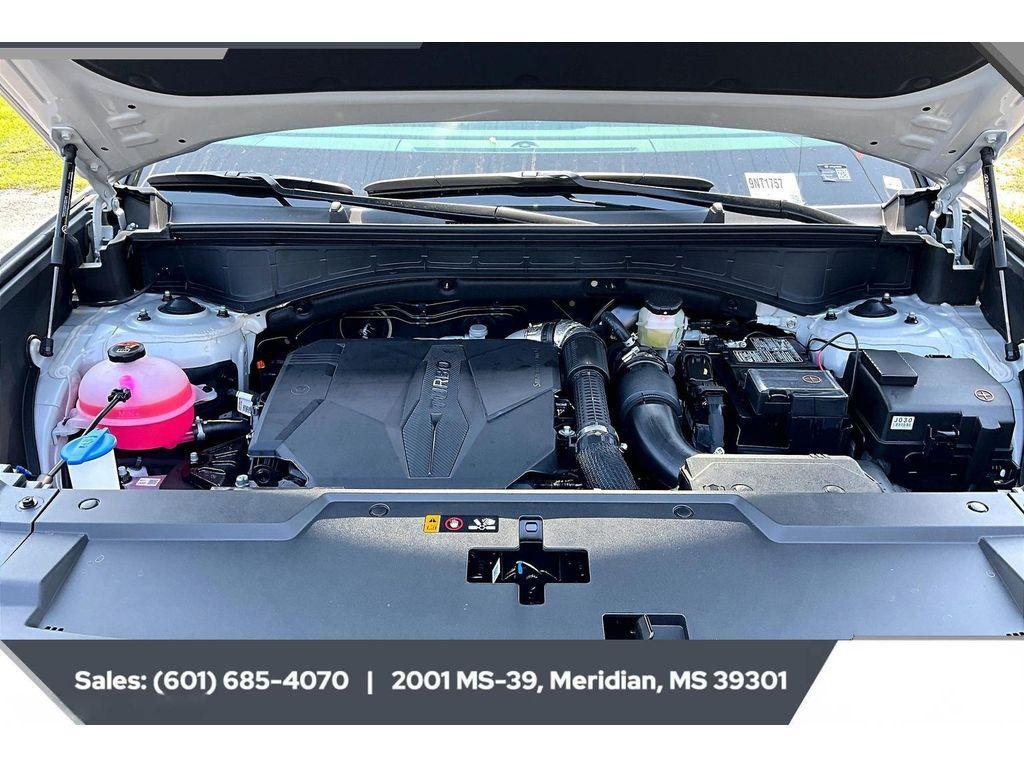 New 2026 SHIMMERING SILVER Hyundai XRT AWD image 10