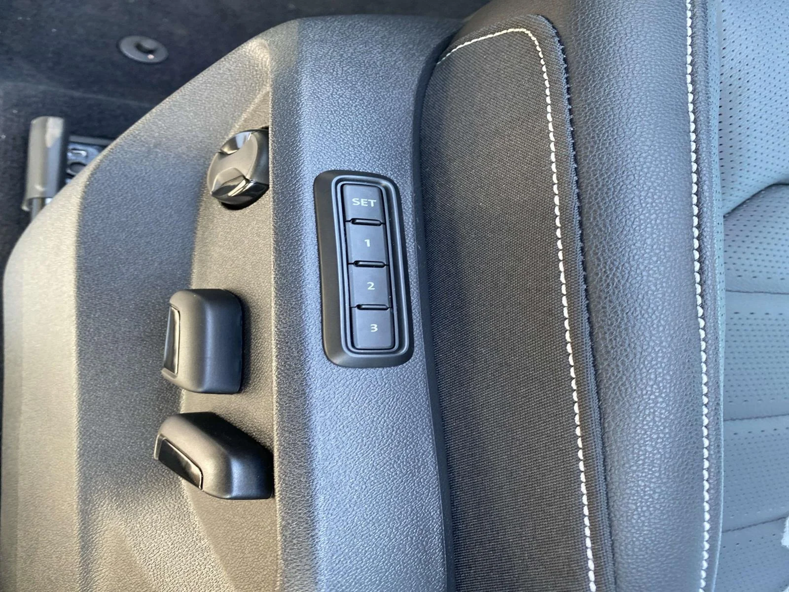 2026 Volkswagen Atlas SEL - Photo 10