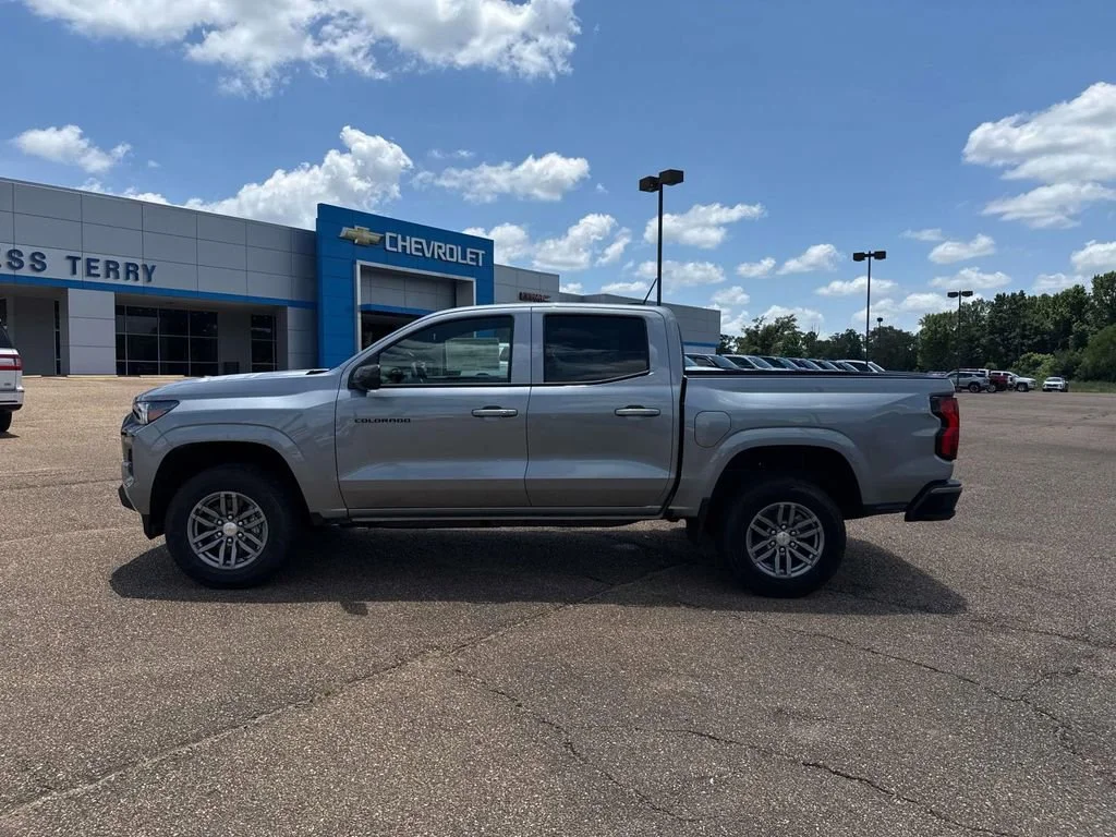 2026 Chevrolet Colorado LT - Photo 8